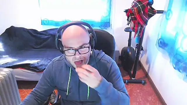 Snapshot of ravingr4d4 chatting on 02.19.25 ravingr4d4 online show from 02.19.25
