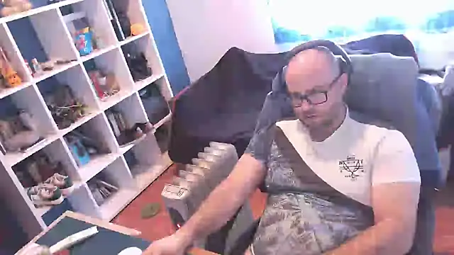 Snapshot of ravingr4d4 chatting on 02.26.25 ravingr4d4 online show from 02.26.25
