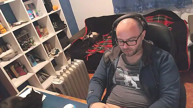 Snapshot of ravingr4d4 chatting on 02.28.25 ravingr4d4 online show from 02.28.25
