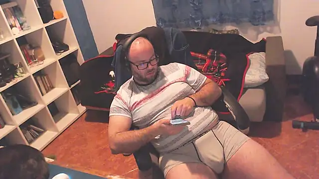 Snapshot of ravingr4d4 chatting on 03.06.25 ravingr4d4 online show from 03.06.25