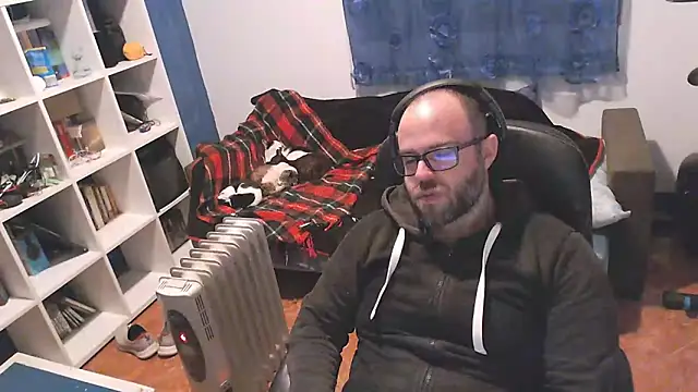 Snapshot of ravingr4d4 chatting on 03.17.25 ravingr4d4 online show from 03.17.25