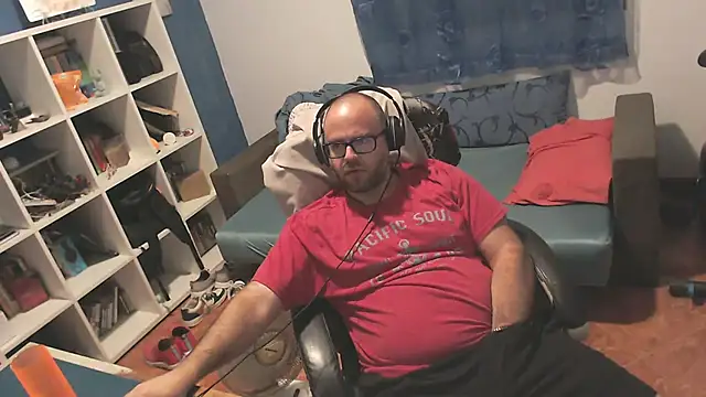 ravingr4d4 online show from 09.15.25