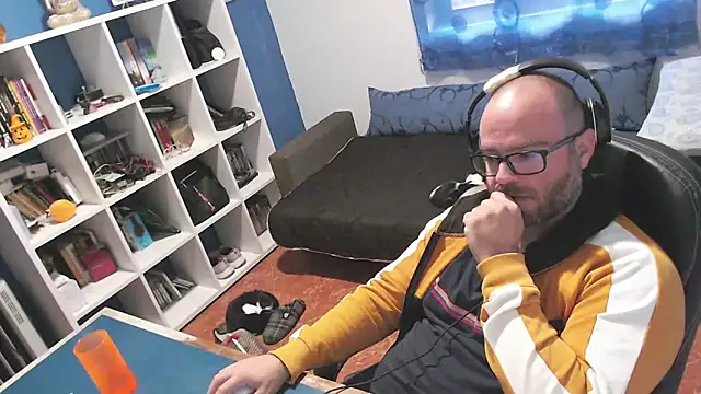 ravingr4d4 online show from 10.25.25