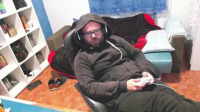 ravingr4d4 online show from 12.14.25