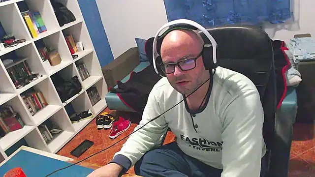 ravingr4d4 online show from 12.19.25