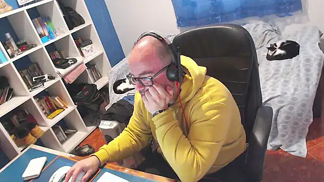 ravingr4d4 online show from 02.04.26