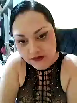 Snapshot of LilithRos3 chatting on 10.14.25 LilithRos3 online show from 10.14.25