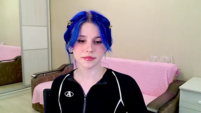 Snapshot of Alisa_Black_Star chatting on 12.21.24 Alisa Black Star online show from 12.21.24