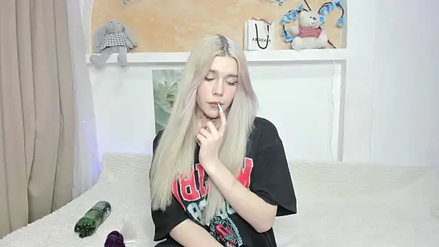 Alisa Black Star online show from 12.20.25