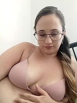 Snapshot of Karol_and_David_hotcouple chatting on 12.20.24 Karol and David hotcouple online show from 12.20.24