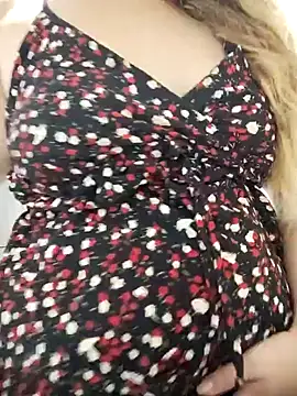 Snapshot of Karol_and_David_hotcouple chatting on 02.02.25 Karol and David hotcouple online show from 02.02.25