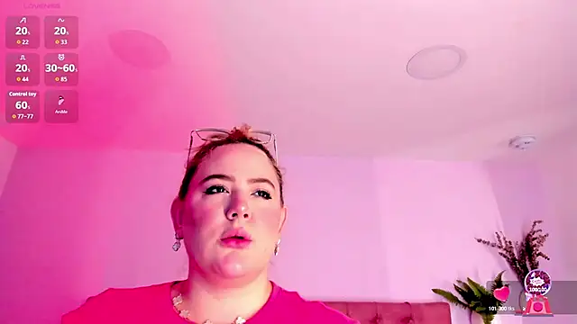 sophiarossee  online show from 09.20.25