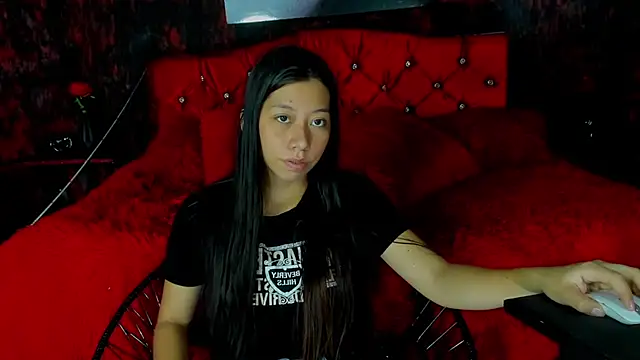sexylaurita online show from 12.20.24