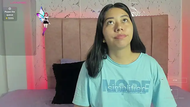 Snapshot of sexylaurita chatting on 10.07.25 sexylaurita online show from 10.07.25