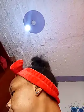 Snapshot of SexyTamarah chatting on 01.17.25 SexyTamarah online show from 01.17.25