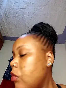 Snapshot of SexyTamarah chatting on 01.25.25 SexyTamarah online show from 01.25.25