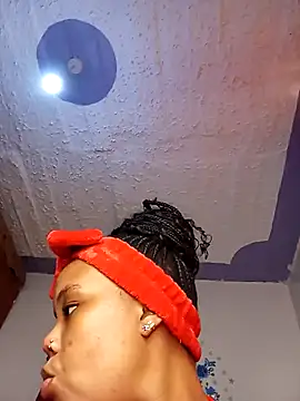 Snapshot of SexyTamarah chatting on 03.01.25 SexyTamarah online show from 03.01.25