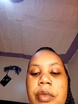 Snapshot of SexyTamarah chatting on 03.17.25 SexyTamarah online show from 03.17.25