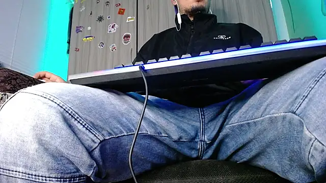 zacwatson  online show from 12.04.24