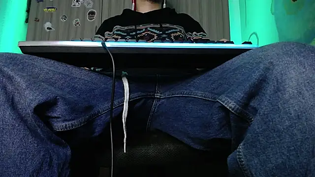 zacwatson  online show from 02.07.25