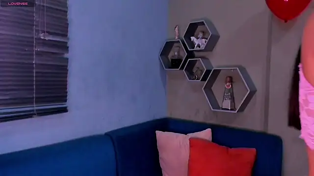 Sussy Bell01 online show from 02.19.25