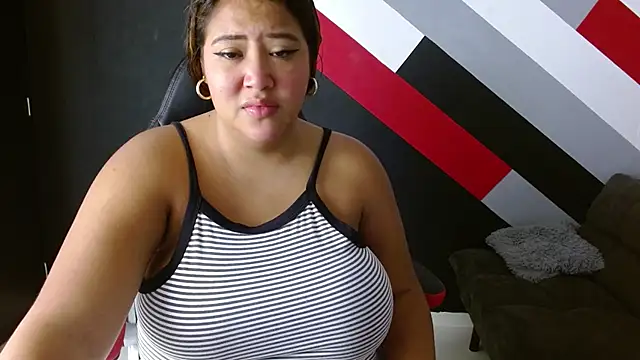 I am yours- online show from 10.20.25