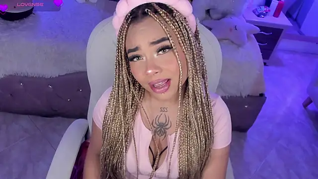 conny  curly online show from 03.18.25