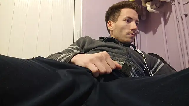  Hocthus  online show from 02.05.25