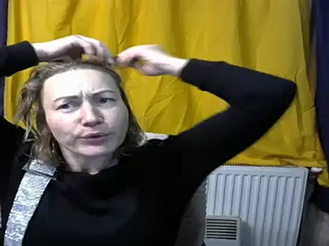 Snapshot of wLESLYMOSw chatting on 12.05.24 wLESLYMOSw online show from 12.05.24