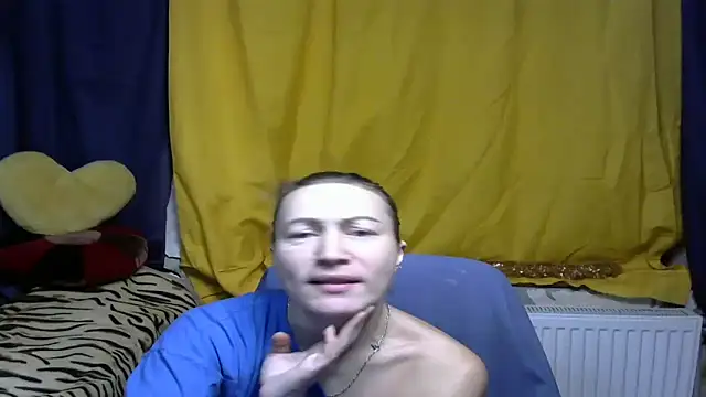 Snapshot of wLESLYMOSw chatting on 12.28.24 wLESLYMOSw online show from 12.28.24