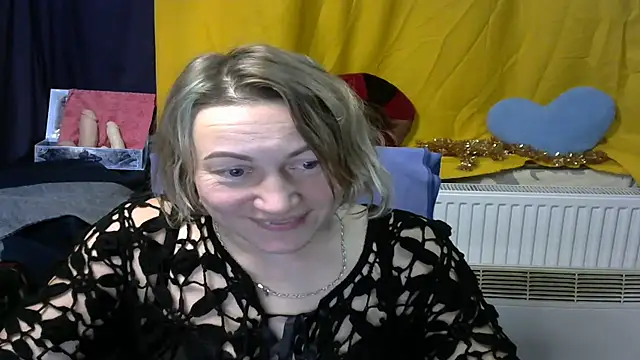 Snapshot of wLESLYMOSw chatting on 01.08.25 wLESLYMOSw online show from 01.08.25