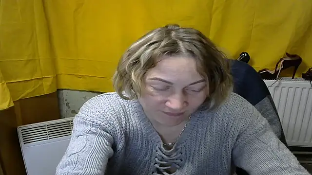 Snapshot of wLESLYMOSw chatting on 02.12.25 wLESLYMOSw online show from 02.12.25