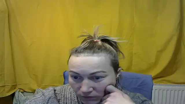 Snapshot of wLESLYMOSw chatting on 02.16.25 wLESLYMOSw online show from 02.16.25