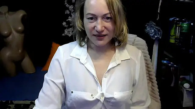 wLESLYMOSw online show from 11.07.25