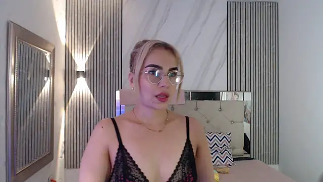 ashley  tylor online show from 04.08.26