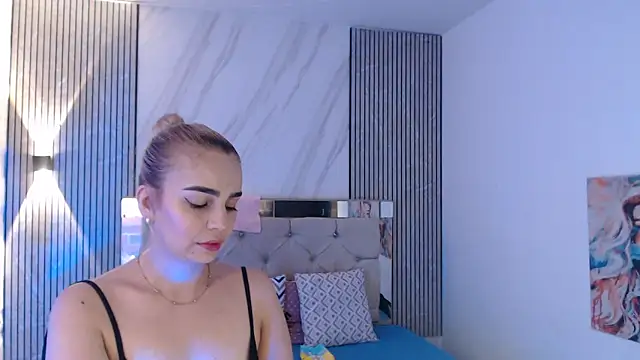 ashley  tylor online show from 04.15.26