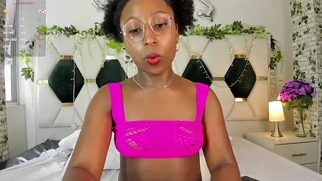 EmmaSanzz  online show from 01.07.25