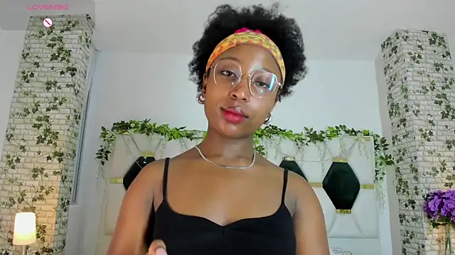 EmmaSanzz  online show from 01.16.25