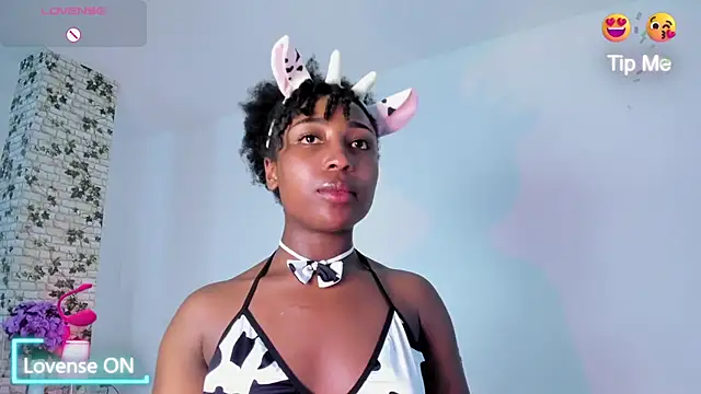 EmmaSanzz  online show from 01.19.25