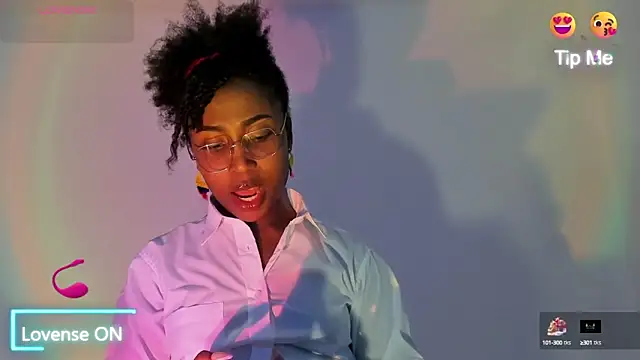 EmmaSanzz  online show from 01.19.25