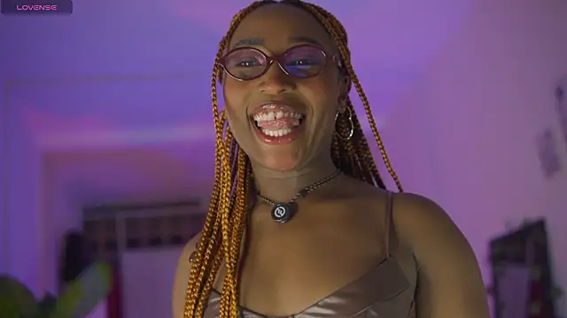 EmmaSanzz  online show from 03.01.26