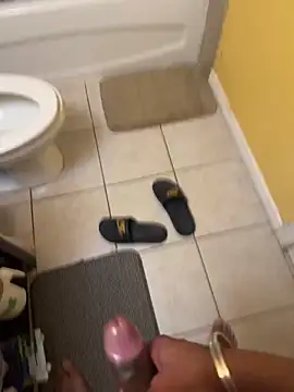 Snapshot of VFuck4U_xxx chatting on 12.03.24 VFuck4U xxx online show from 12.03.24