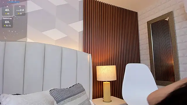 Julietasantos   online show from 10.10.25