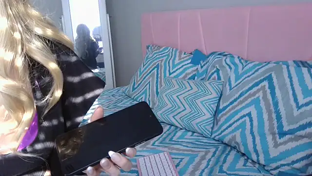 Snapshot of Wishgoddes chatting on 01.12.26 Wishgoddes online show from 01.12.26