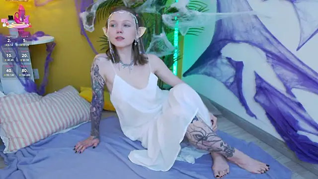 lessysweety online show from 10.24.25