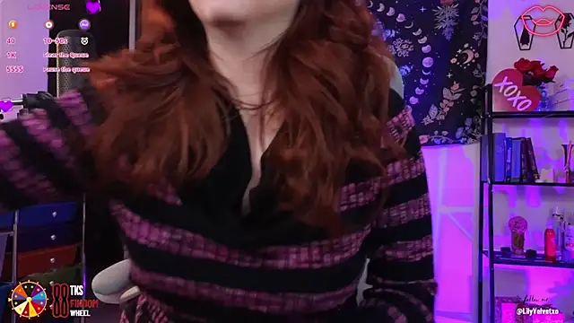 Snapshot of LilyVelvett chatting on 02.21.25 LilyVelvett online show from 02.21.25