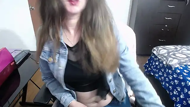 Snapshot of Luna_girlhot_ chatting on 02.21.25 Luna girlhot  online show from 02.21.25