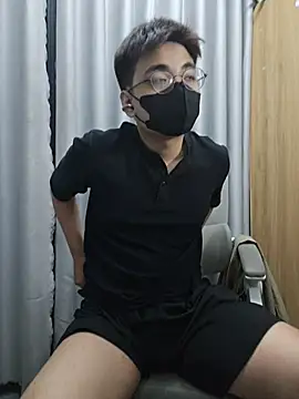 Snapshot of xboyvn9 chatting on 04.25.26 xboyvn9 online show from 04.25.26