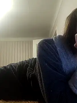 emeli moon online show from 02.17.25