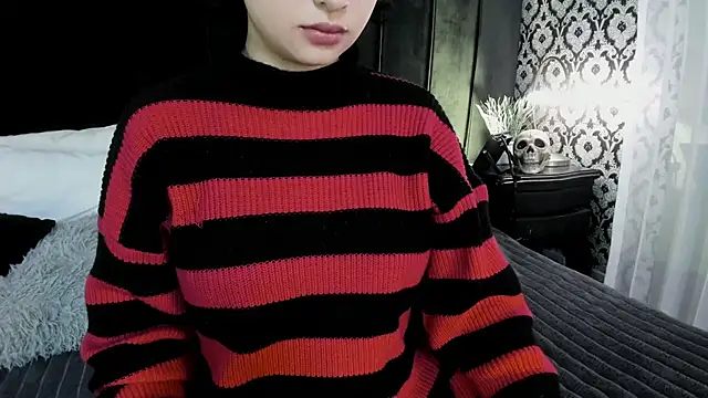 Adeelinee online show from 09.18.25